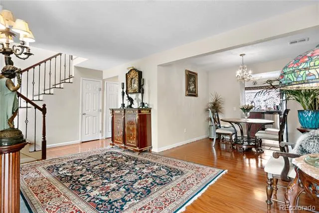 2925 S Vaughn Way Aurora, CO 80014