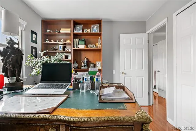 2925 S Vaughn Way Aurora, CO 80014