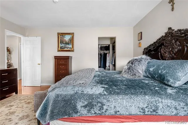 2925 S Vaughn Way Aurora, CO 80014