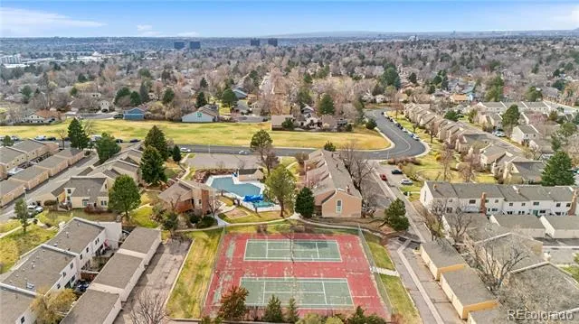 2925 S Vaughn Way Aurora, CO 80014