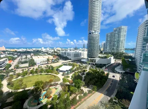 650 West Ave #1704