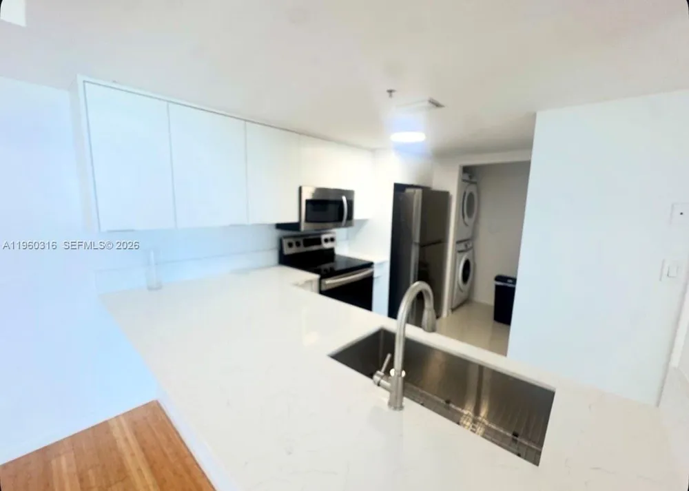650 West Ave #1704 Miami Beach, FL 33139