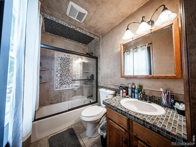 7110 W 11th St Rd Greeley, CO 80634