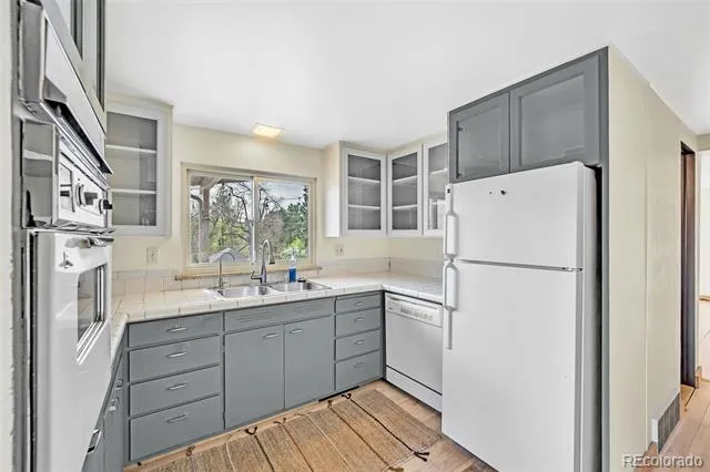 1624 Cheyenne Boulevard Colorado Springs, CO 80906