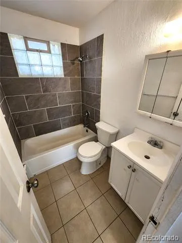 3233 Steele Street Denver, CO 80205