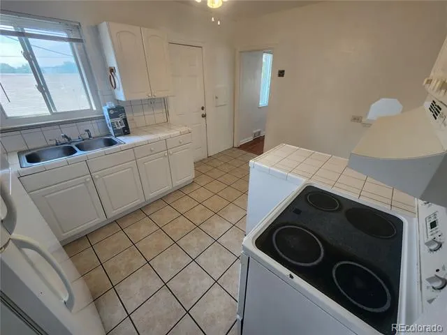 3233 Steele Street Denver, CO 80205