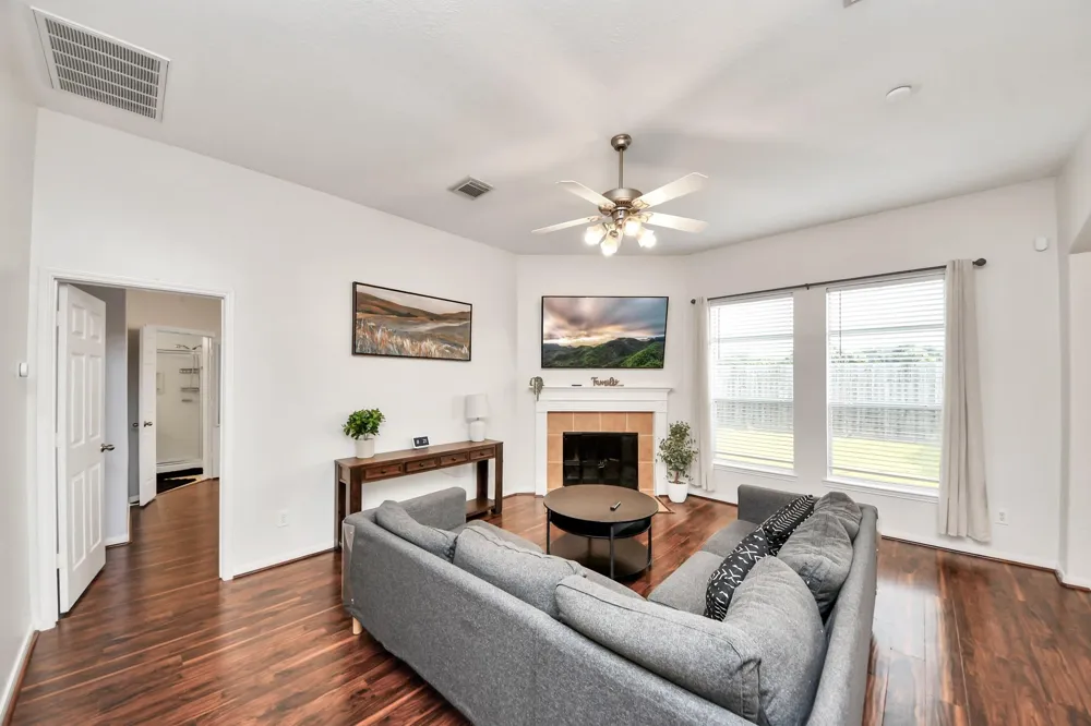 4118 Ferro Street Stafford, TX 77477