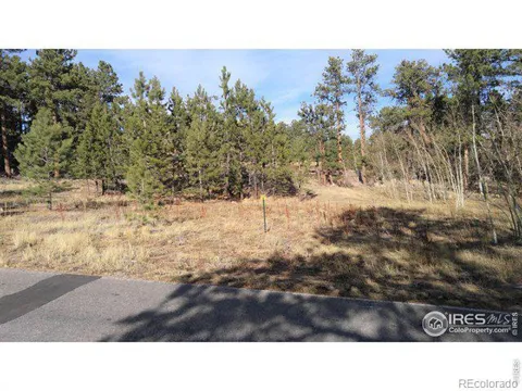 2 Fox Acres Drive W