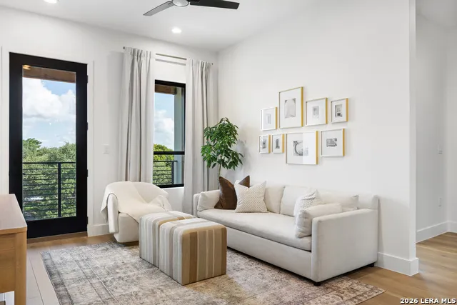10899 S Hausman #401 San Antonio, TX 78250