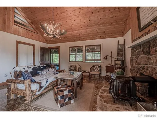 950 Meadow Creek Road Livermore, CO 80536