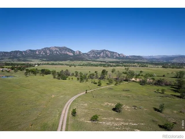 1085 S Cherryvale Road Boulder, CO 80303