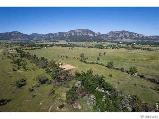 1085 S Cherryvale Road Boulder, CO 80303
