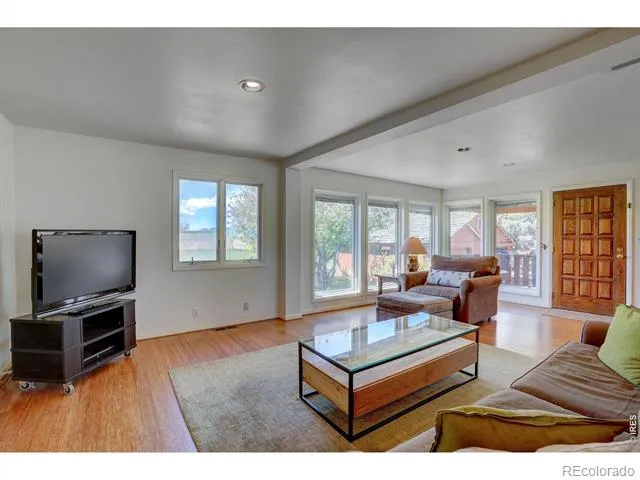 5196 Oxford Road Longmont, CO 80503