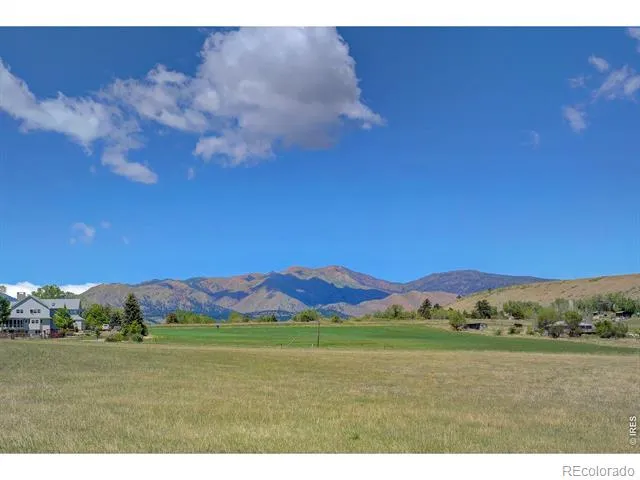 5196 Oxford Road Longmont, CO 80503