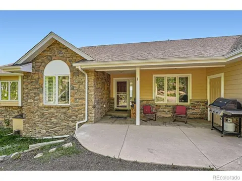 557 Highpoint Circle