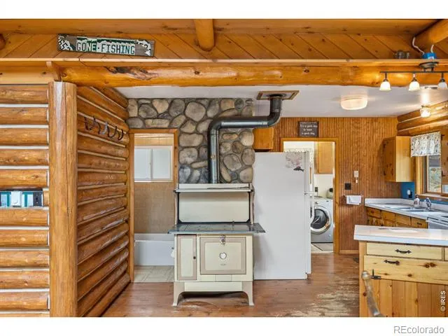 110 Meadow Lane Bellvue, CO 80512