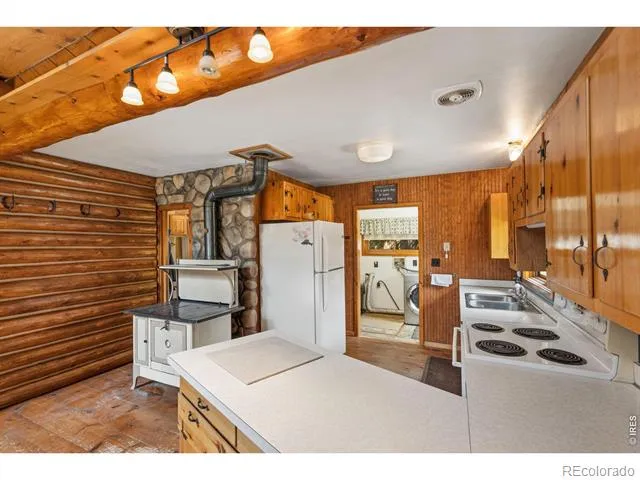 110 Meadow Lane Bellvue, CO 80512