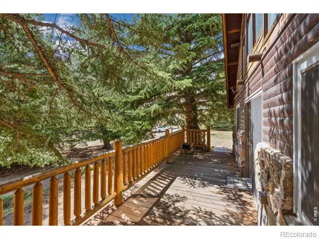 110 Meadow Lane Bellvue, CO 80512