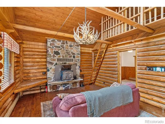 110 Meadow Lane Bellvue, CO 80512