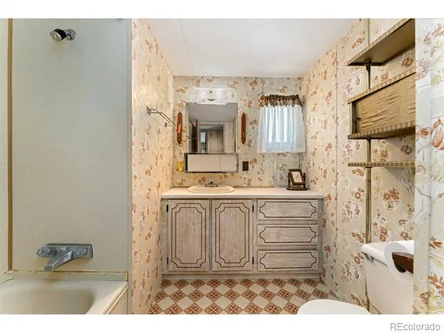 277 Riverside Drive Bellvue, CO 80512