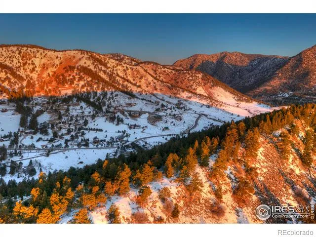 9352 Eastridge Road Golden, CO 80403