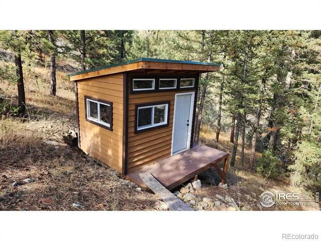 84 Copper Hill Road Glen Haven, CO 80532