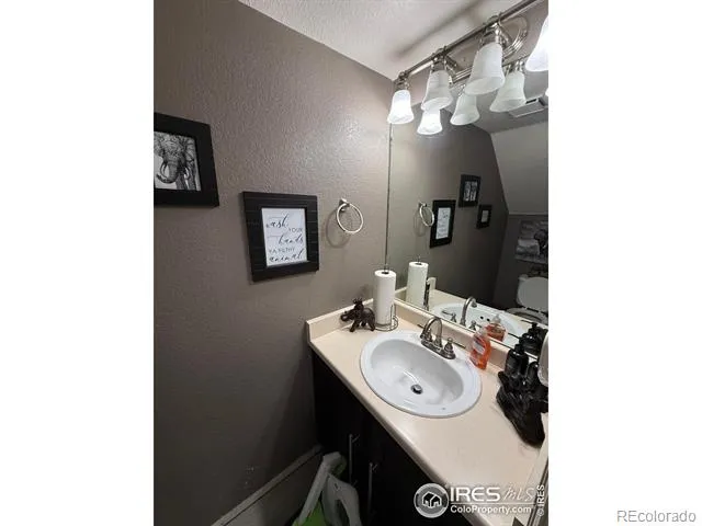 5141 Jasper Street Denver, CO 80239
