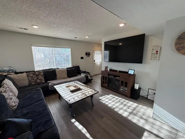 5141 Jasper Street Denver, CO 80239