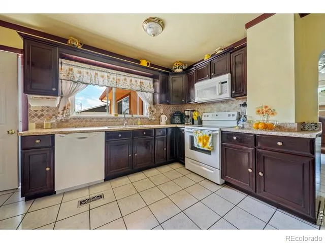 616 West Street Fort Morgan, CO 80701