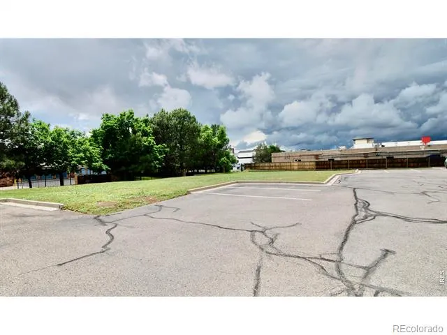 2225 S Iola Street Aurora, CO 80014