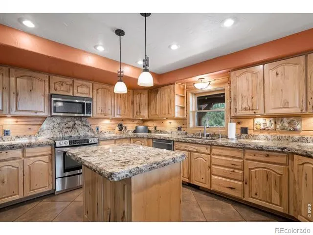 555 James Park Trail Loveland, CO 80537
