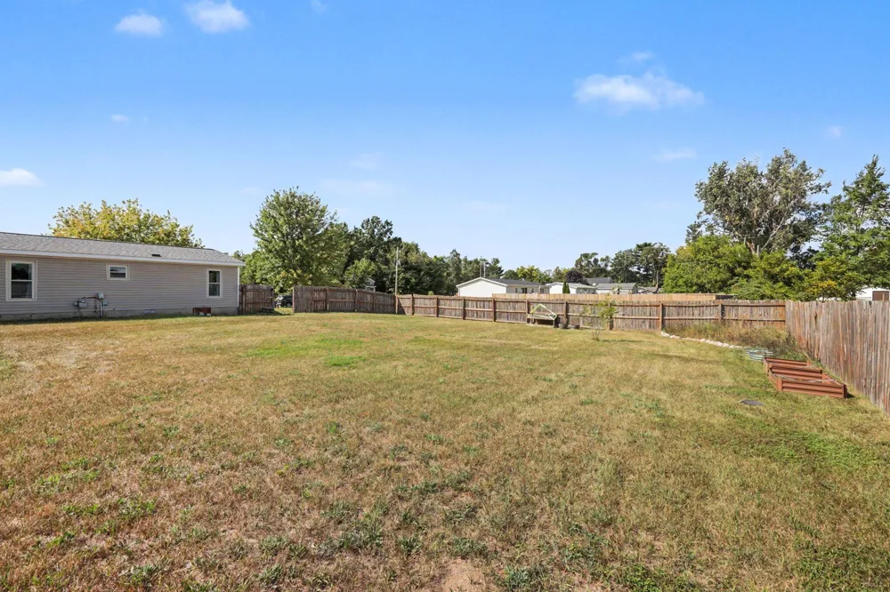 611 Locust Street Howard City, MI 49329