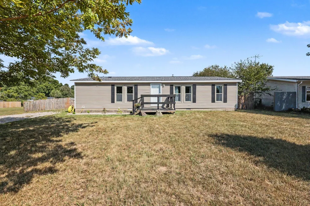 611 Locust Street Howard City, MI 49329