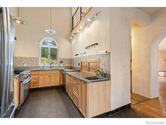 1000 Alaska Road Boulder, CO 80302