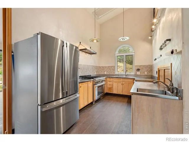 1000 Alaska Road Boulder, CO 80302