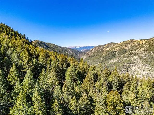 323 Roxbury Drive Boulder, CO 80302