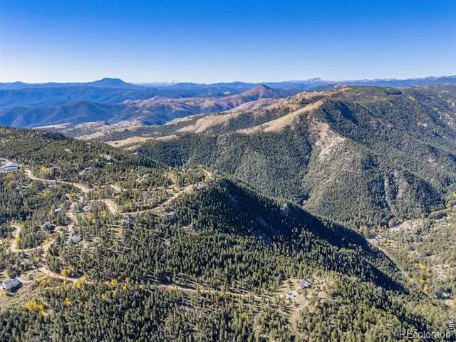 323 Roxbury Drive Boulder, CO 80302