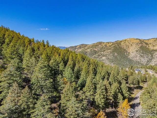 323 Roxbury Drive Boulder, CO 80302