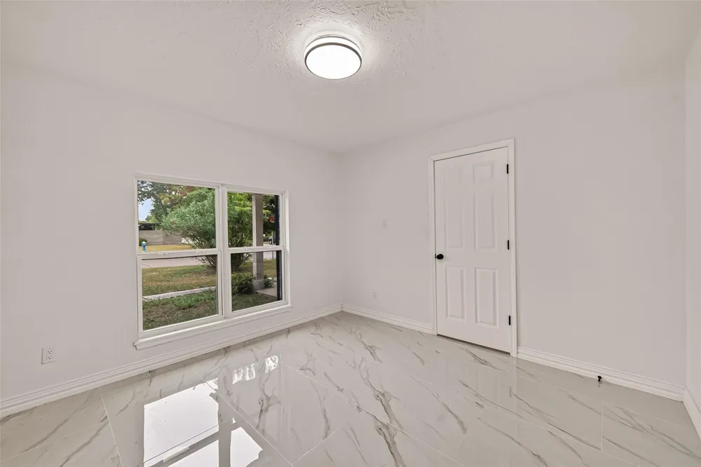 11434 Sharpview Drive Houston, TX 77072
