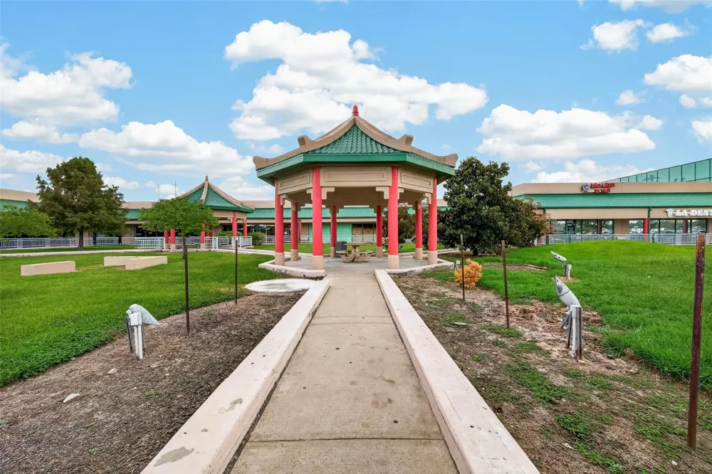 11434 Sharpview Drive Houston, TX 77072
