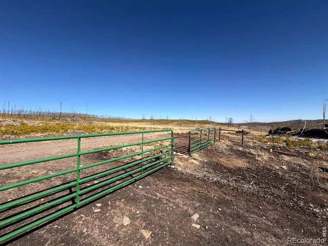 28 Agate Court Bellvue, CO 80512