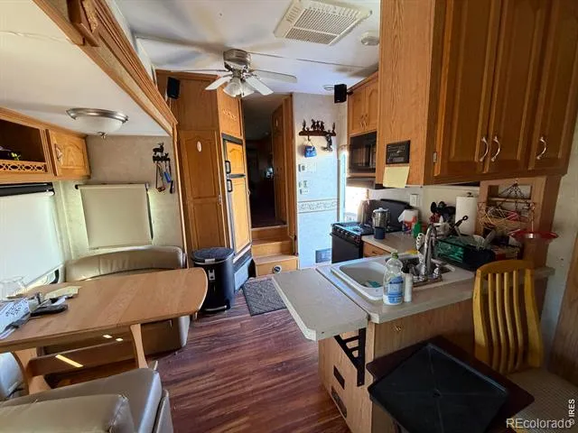 28 Agate Court Bellvue, CO 80512