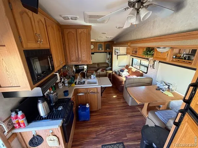 28 Agate Court Bellvue, CO 80512