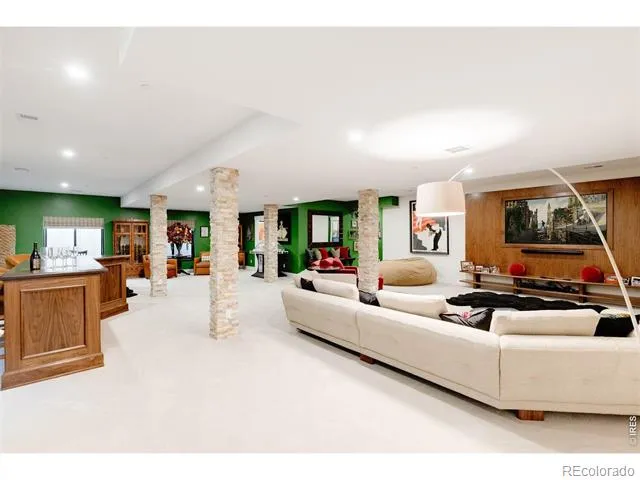 6816 Goldbranch Drive Niwot, CO 80503