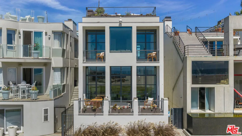2311 Ocean Front Walk Venice, CA 90291