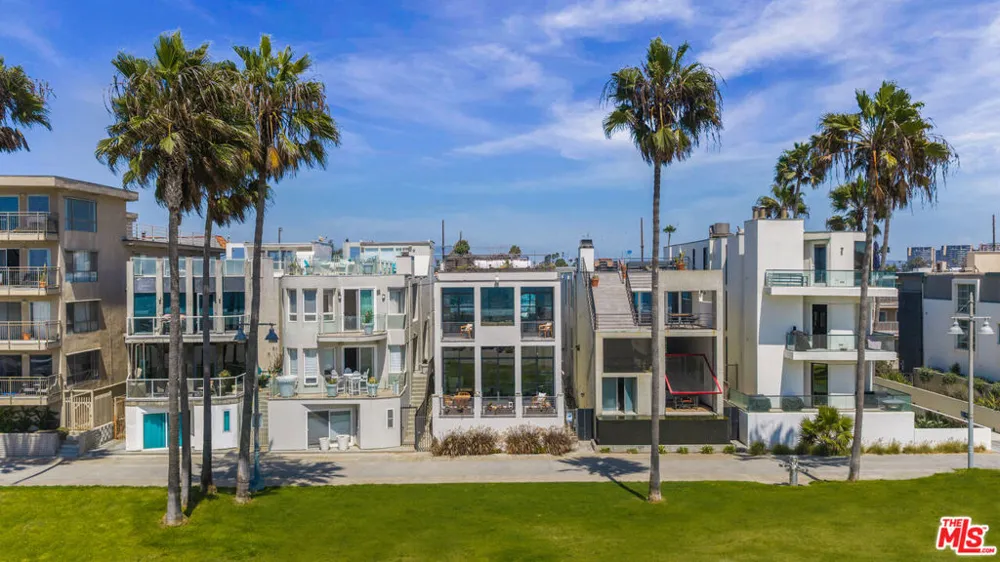 2311 Ocean Front Walk Venice, CA 90291