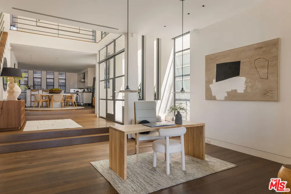 2311 Ocean Front Walk Venice, CA 90291