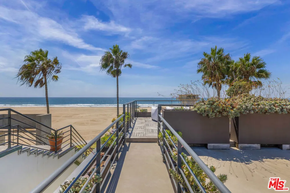 2311 Ocean Front Walk Venice, CA 90291
