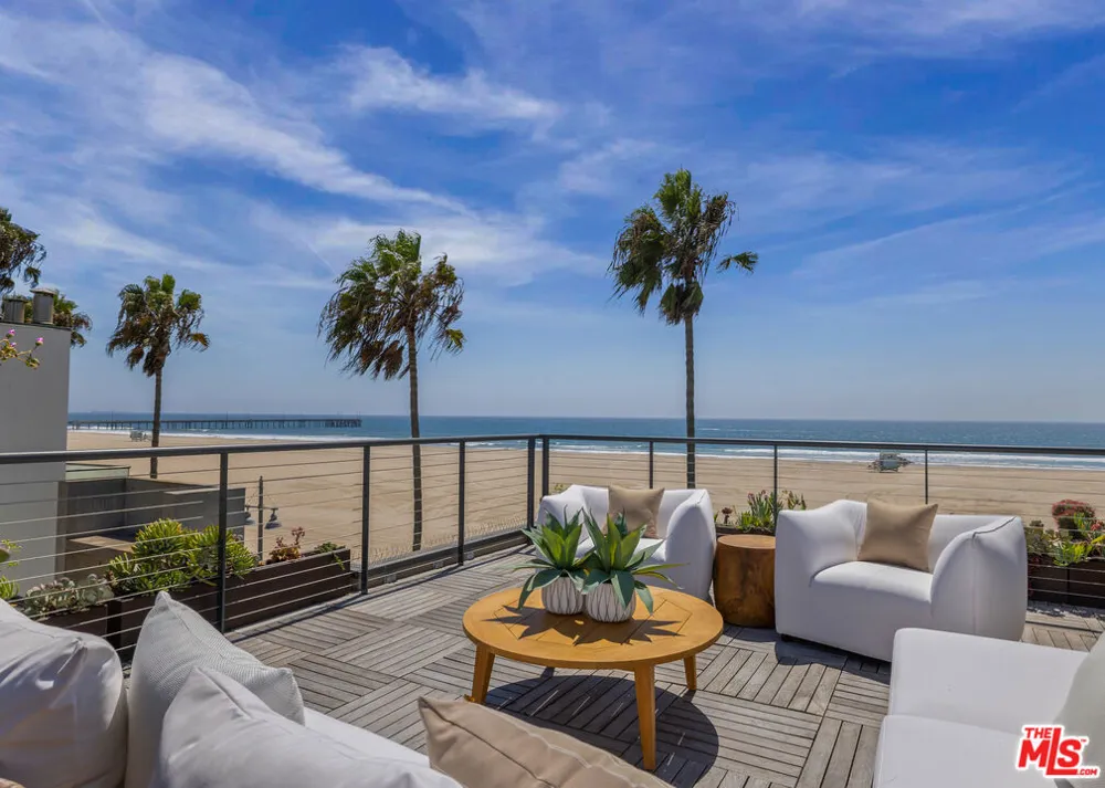 2311 Ocean Front Walk Venice, CA 90291