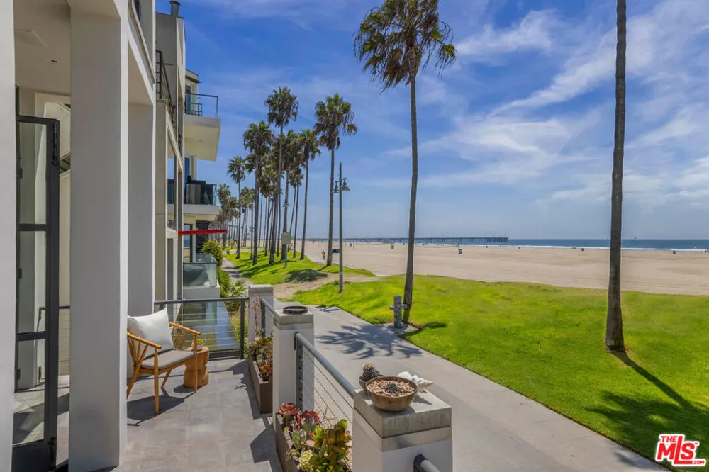 2311 Ocean Front Walk Venice, CA 90291